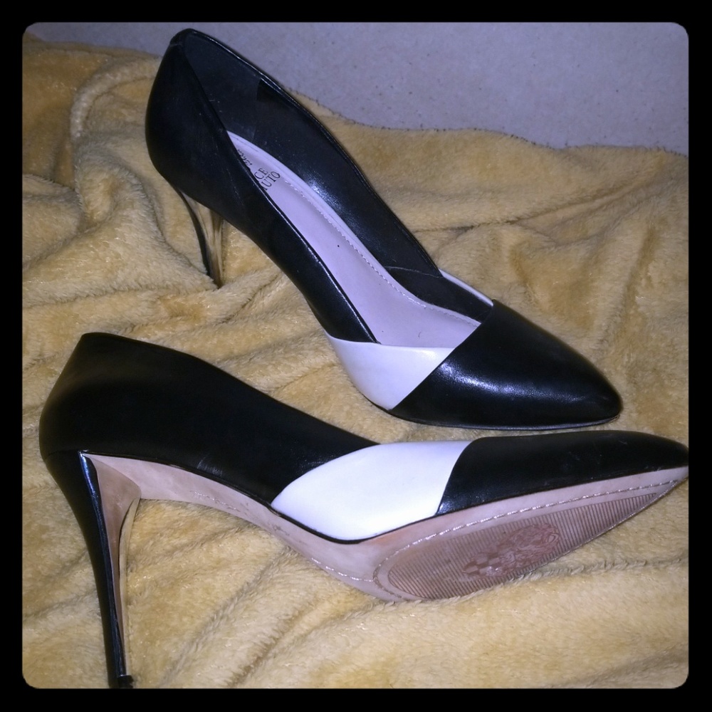 Vince Camuto pumps